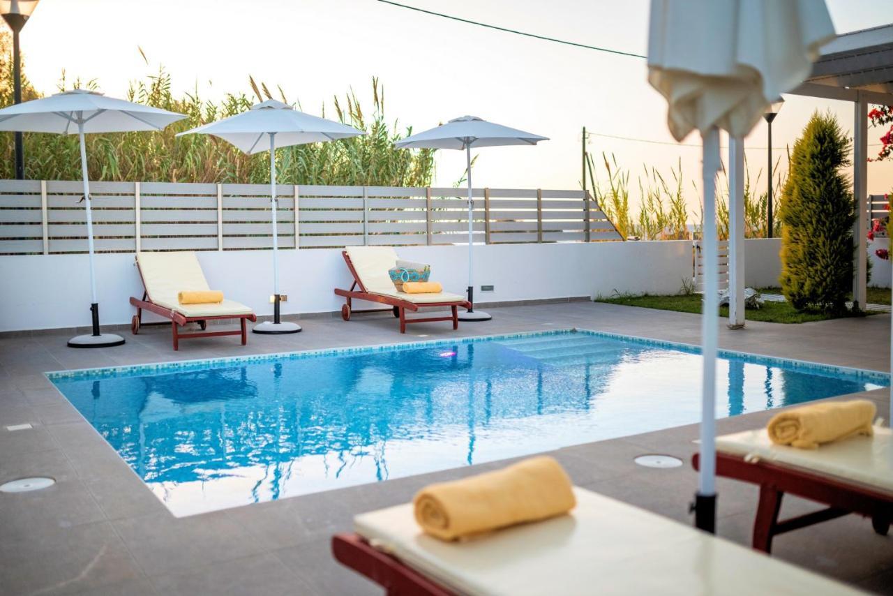 Seabreeze Villa - With Jacuzzi & Heated Pool Mastichari  Exterior photo