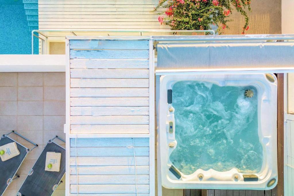 Seabreeze Villa - With Jacuzzi & Heated Pool Mastichari  Exterior photo