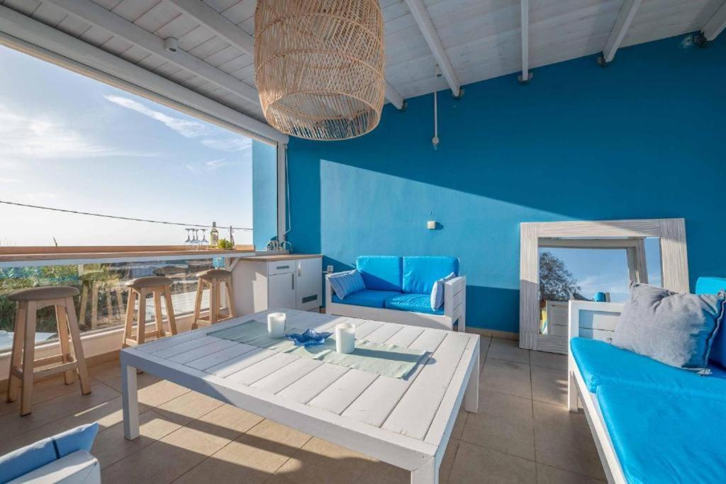 Seabreeze Villa - With Jacuzzi & Heated Pool Mastichari  Exterior photo